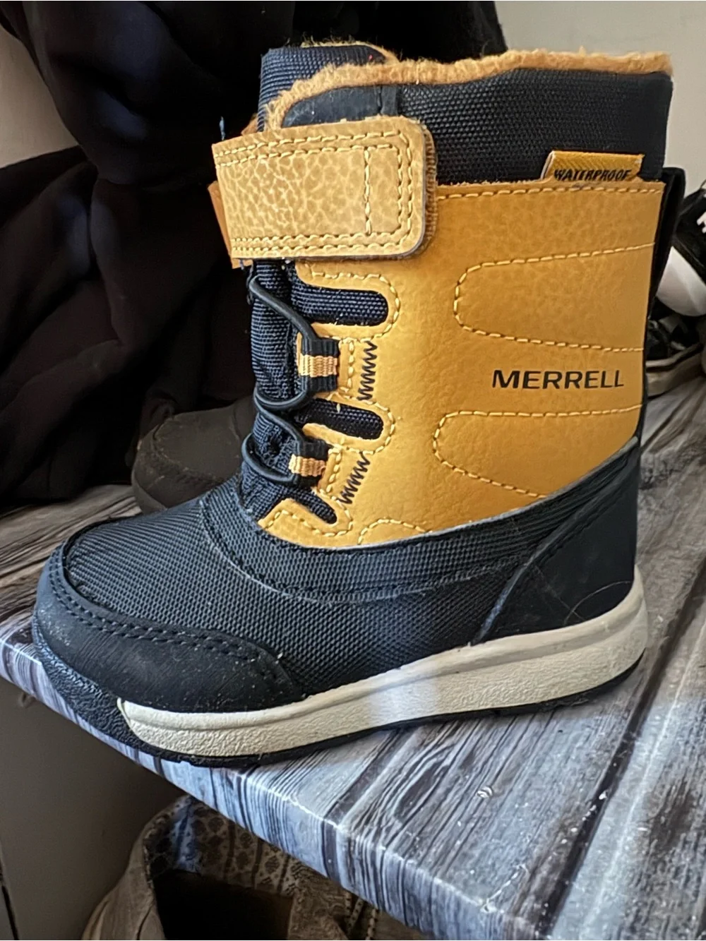 Merrell toddler size 5 Waterproof navy and tan Winter Boot